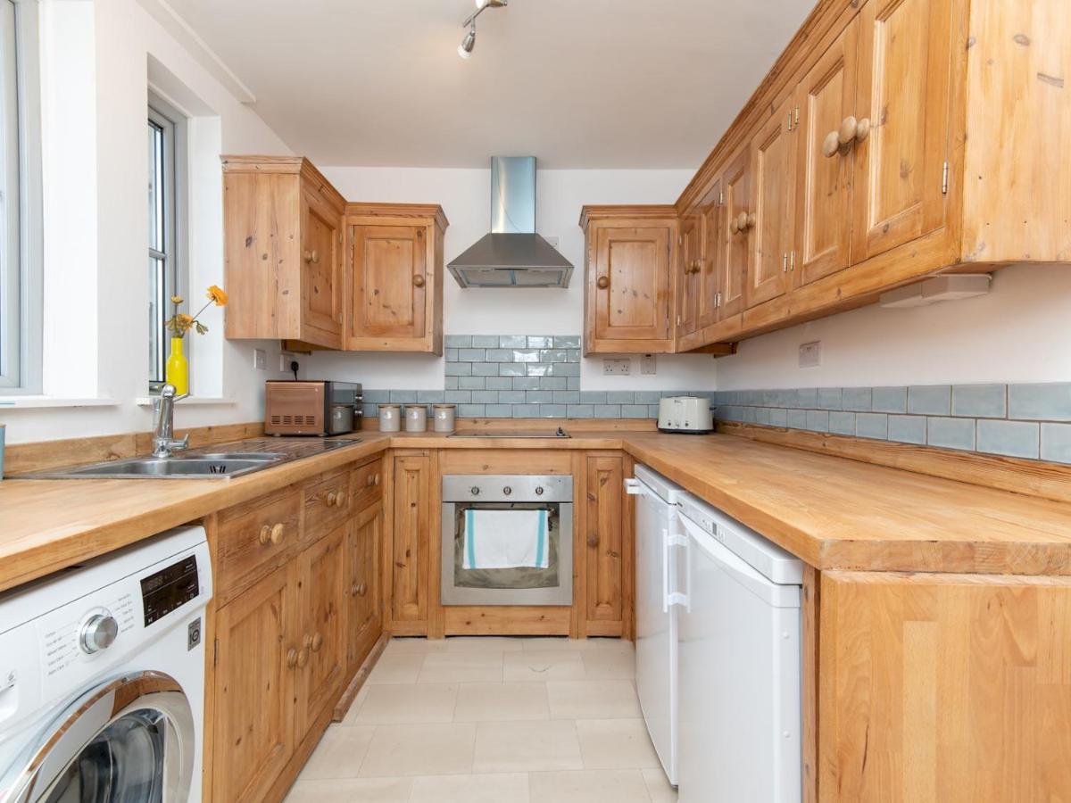 Pass The Keys Bright Modern One Bed Apartment - Bath City Centre Экстерьер фото